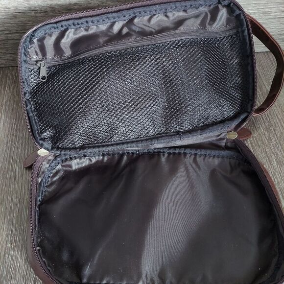 Penguin By Munsingwear Men's Toiletry Travel Bag Pouch Brown - Picture 6 of 8